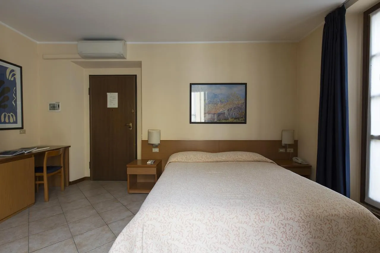 Antica Trattoria Dell'Uva Hotel Monza